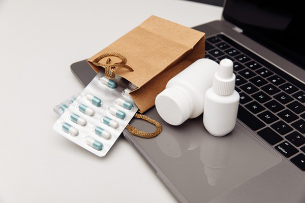 How to Buy Prescription Drugs Online: Why Americans Need a Safer Access to Drugs?